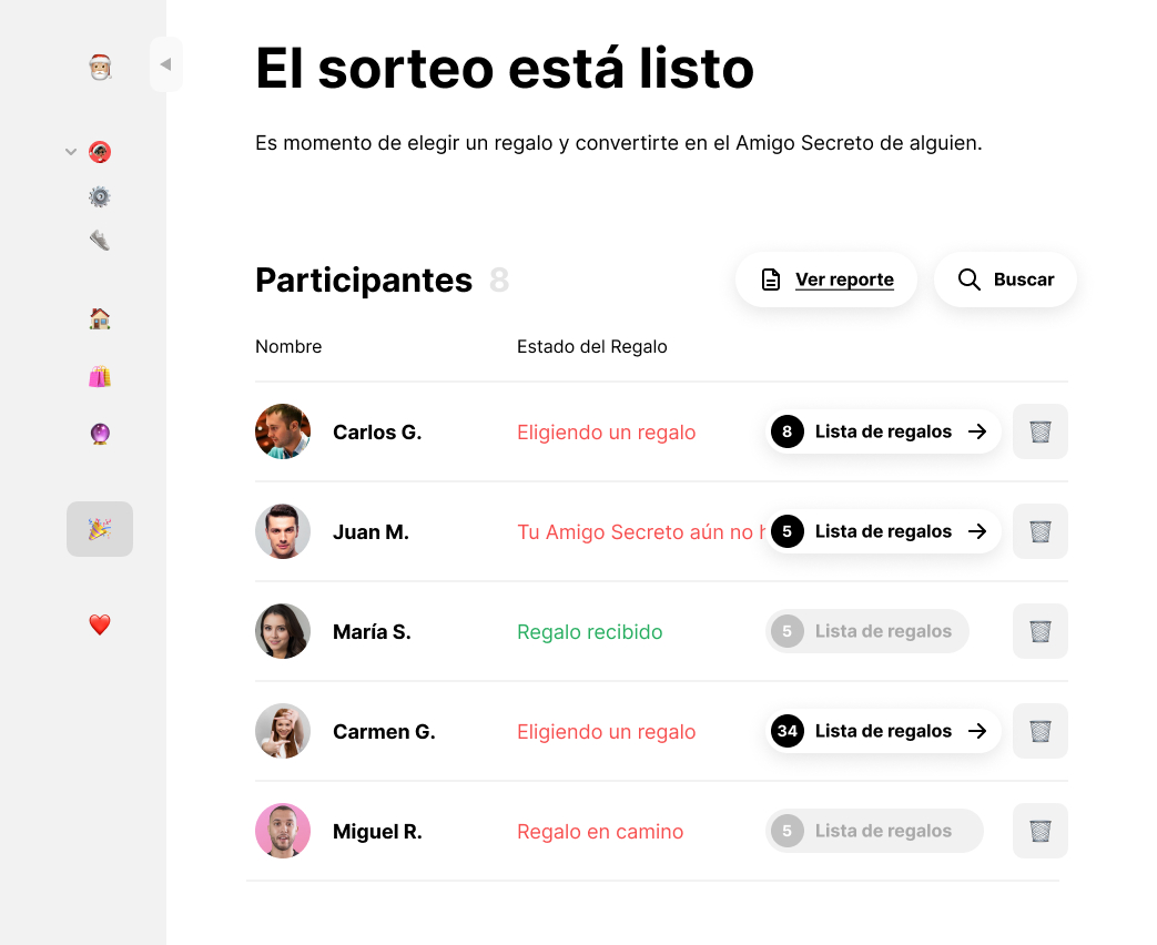 La persona organizadora revisa el grupo y sortea los nombres
